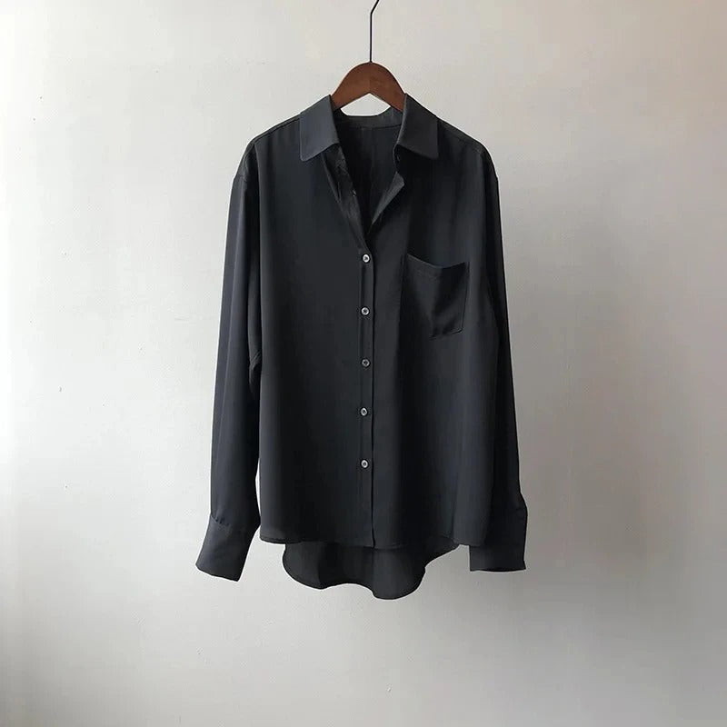Button Up Shirts Women with Oversized Fit in Black#colour_black