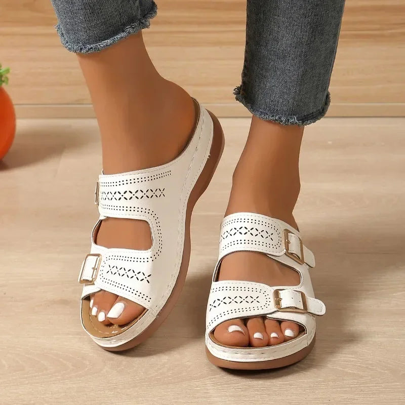 Black Sandals Women in White#colour_white