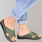 Platform Sandals Women with Relaxed Make in Green#colour_green