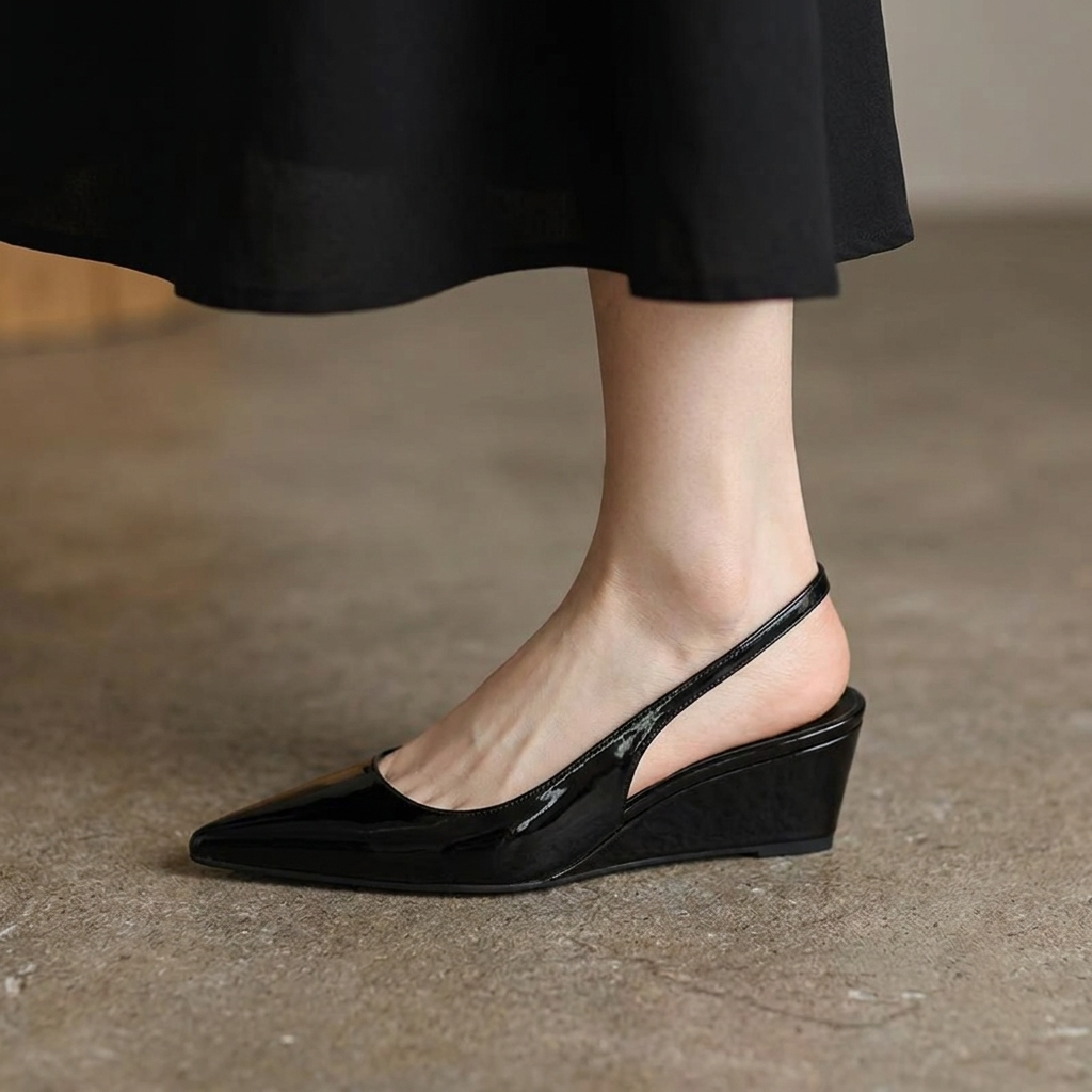 Wedge Heels Women in Black#colour_black